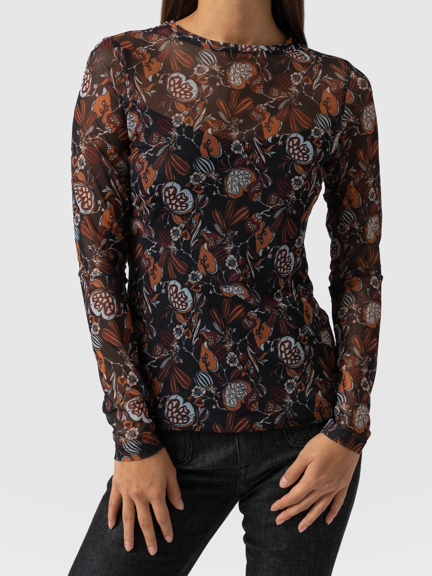 Runway Mesh Tee 70's Paisley - Women's Tops | Saint + Sofia® EU